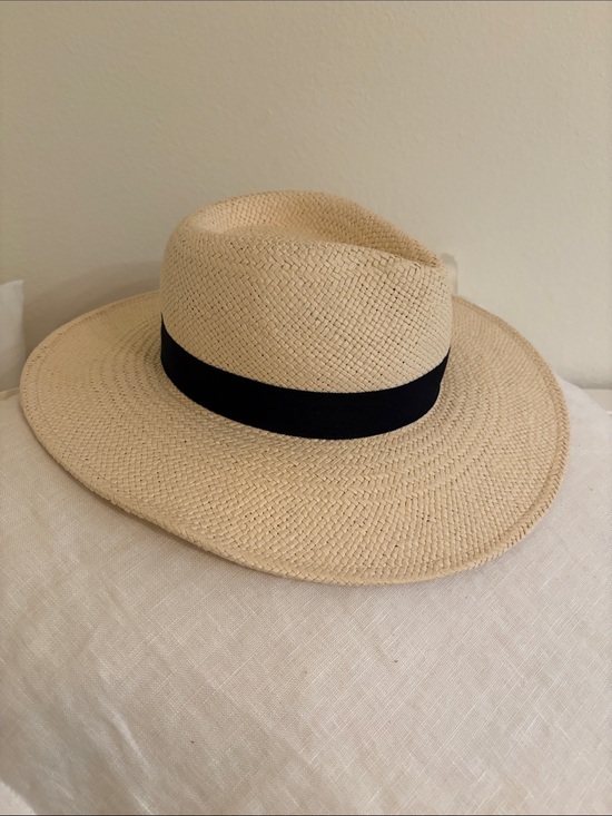 Banana Republic Accessories - Banana Republic Natural Straw Sun Hat with black trim new without tag.